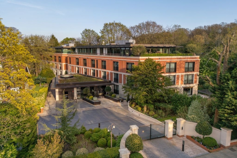 The Bishops Avenue, Hampstead, N2
